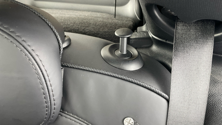 MINI Hatchback 1.5 Cooper Exclusive II 5dr Auto Petrol Hatchback